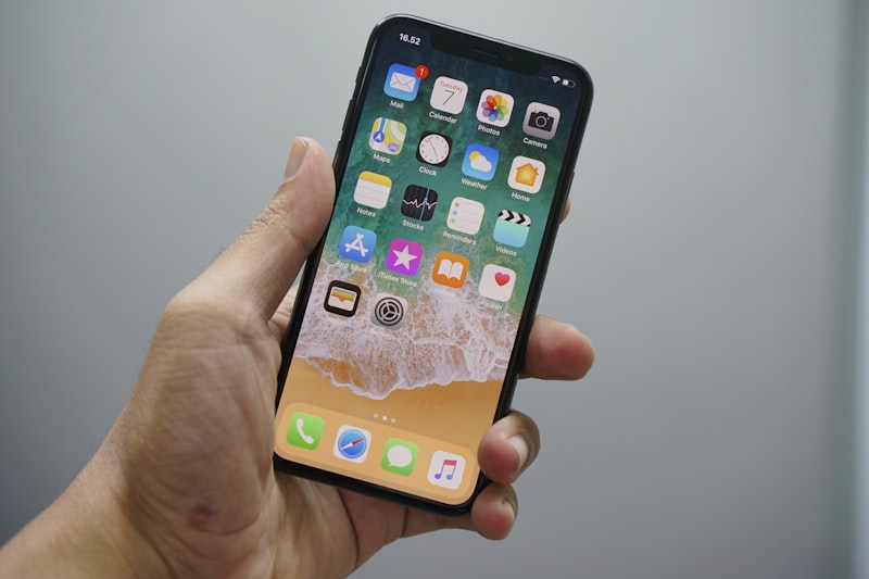 Qual iPhone vale mais a pena comprar em 2026?